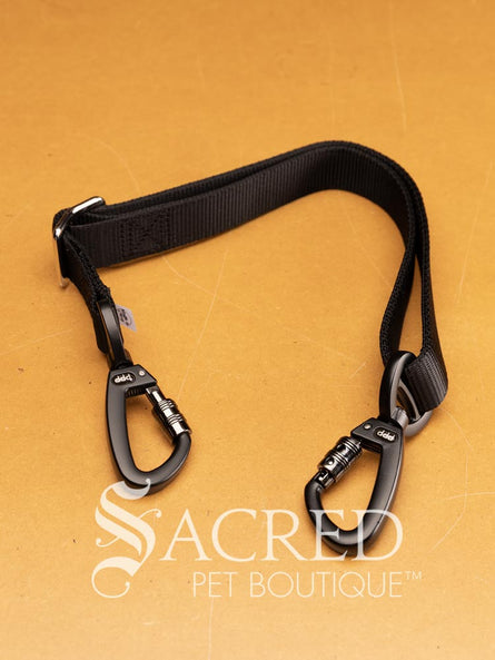 The Prestige Adjustable Ute Dog Tie clips into your tie down points, swivels for safety and can be adjusted to the perfect length for your dog. Shown in the picture at its shortest adjustment.